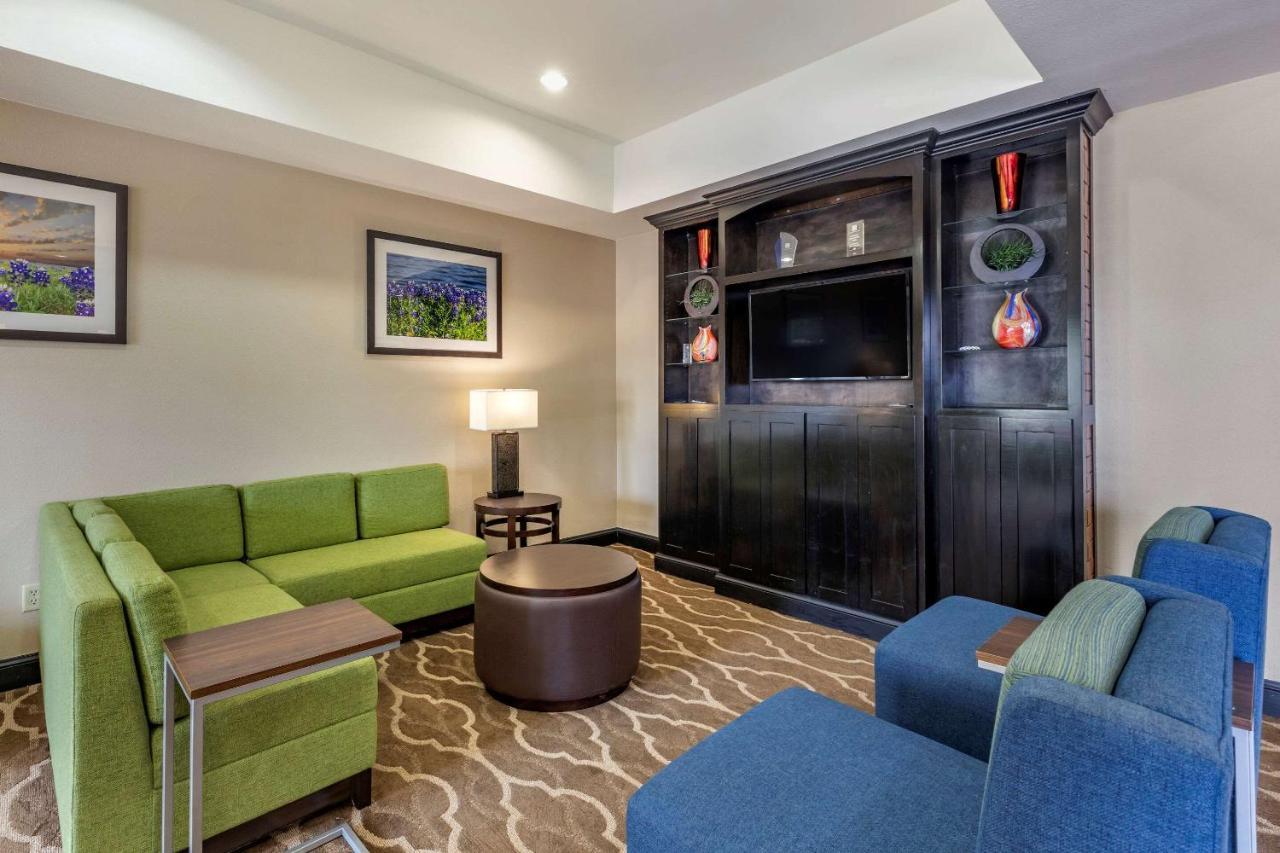 Comfort Inn & Suites Париж Екстер'єр фото