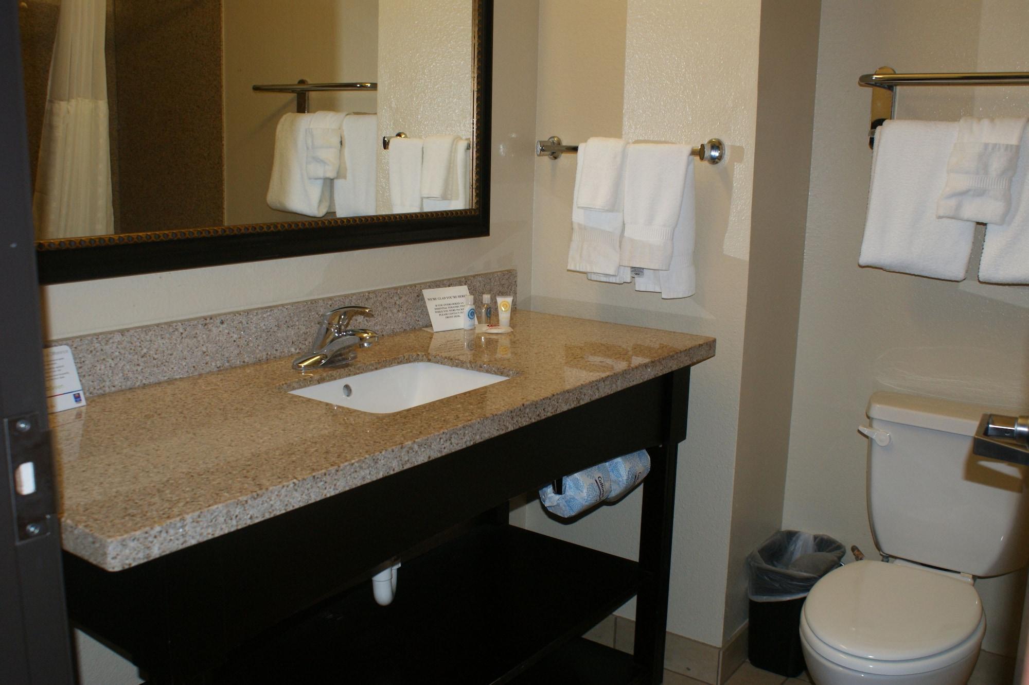 Comfort Inn & Suites Париж Екстер'єр фото